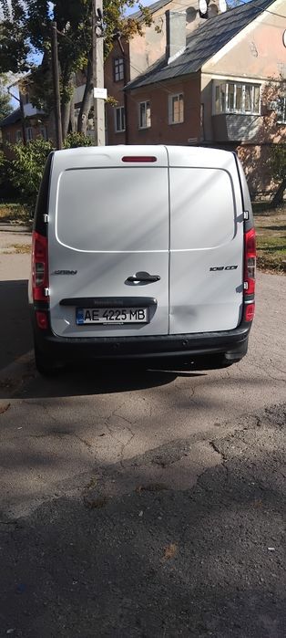 Мерседес сітан )