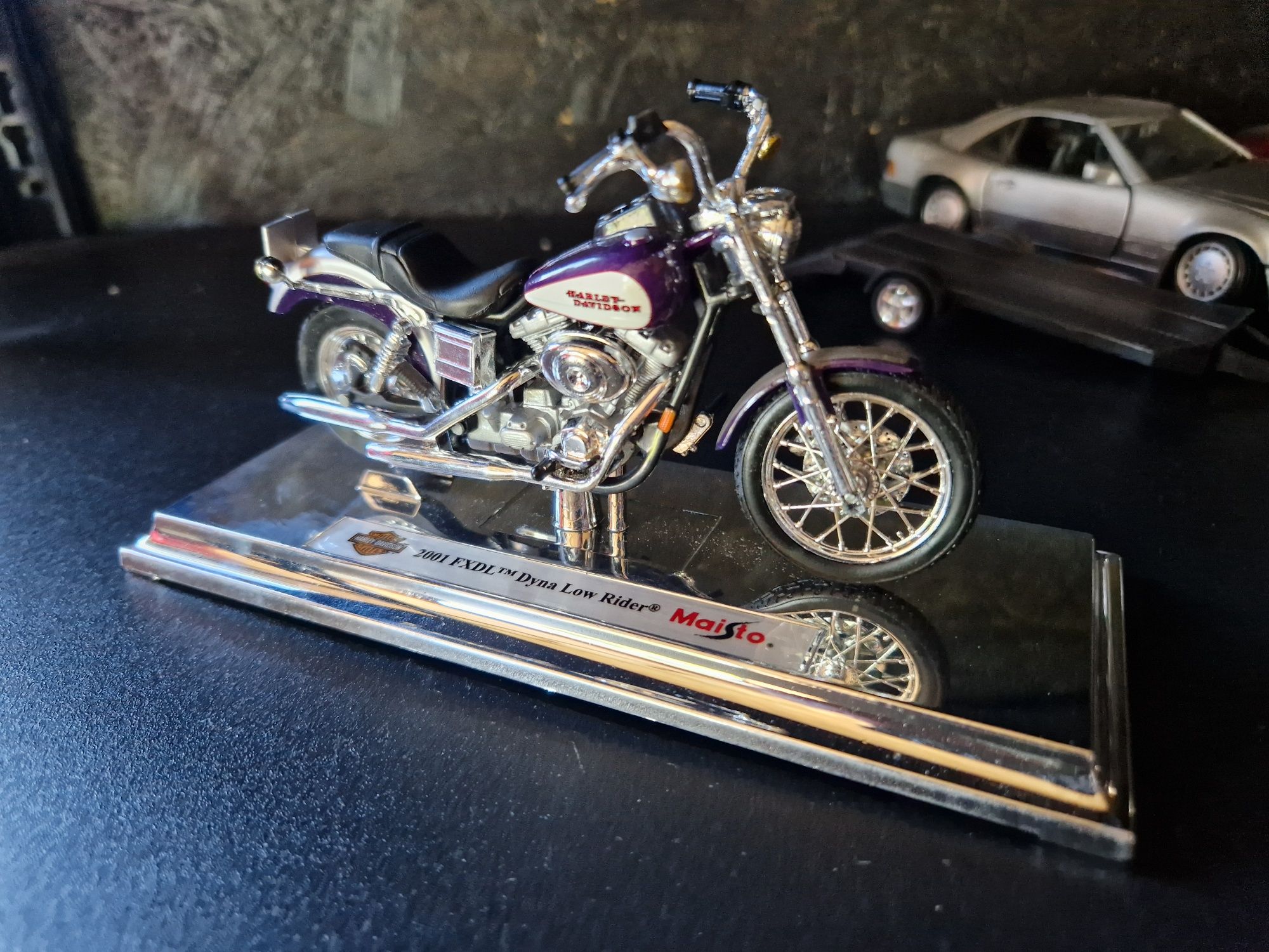 Model motocykla Harley Davidson Dyna Low Rider