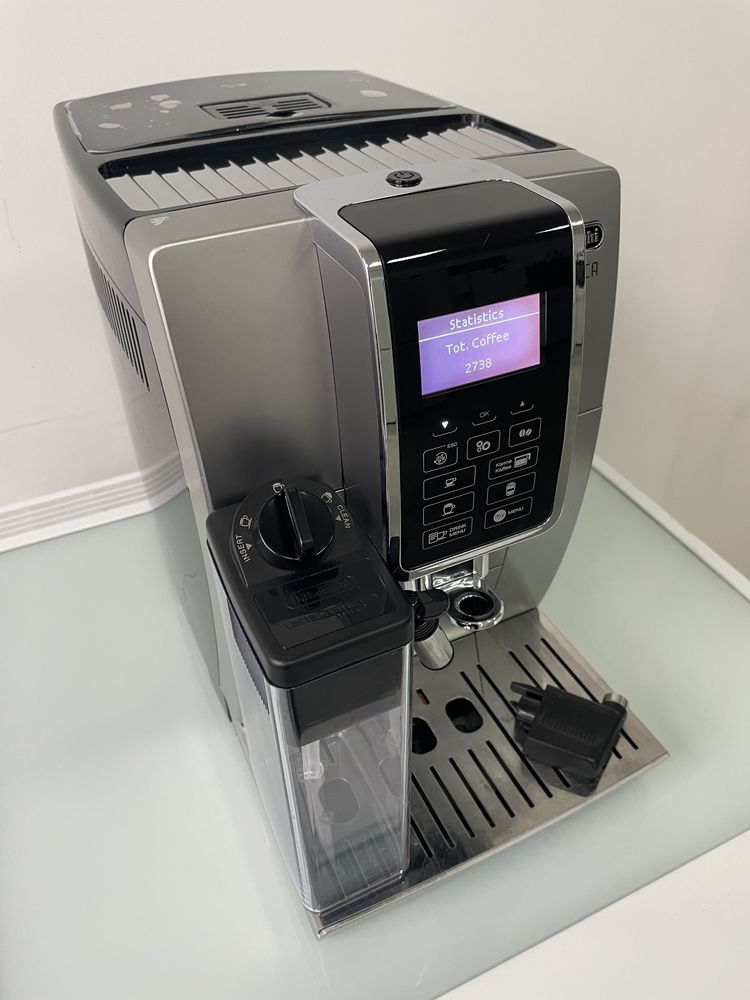Кофемашина Delonghi Dinamica из Германии обмлужена гарантия 2739 кофе