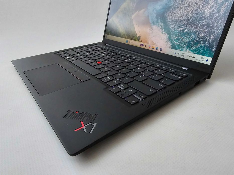 Lenovo ThinkPad X1 Carbon Gen 10 I7 1255U/RAM 16GB/SSD 1TB/WIN 11