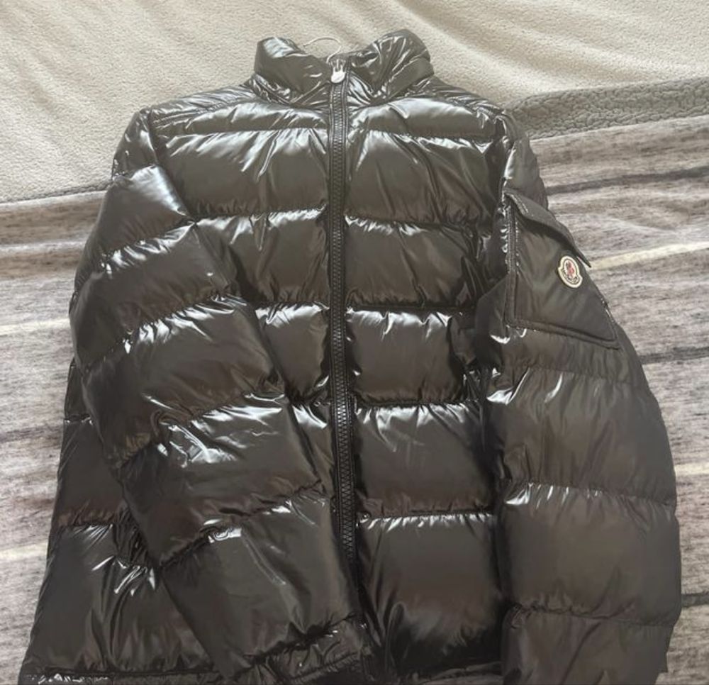 Casaco Moncler tamanho M