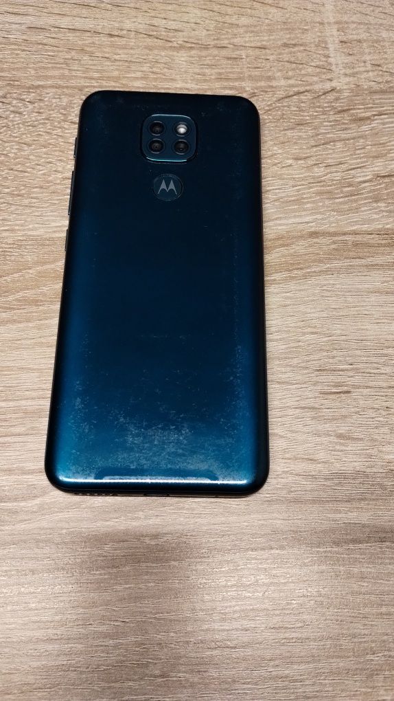 Motorola  Moto G9 play + słuchawki moto buds