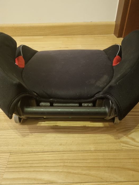 Fotelik samochodowy dziecięcy