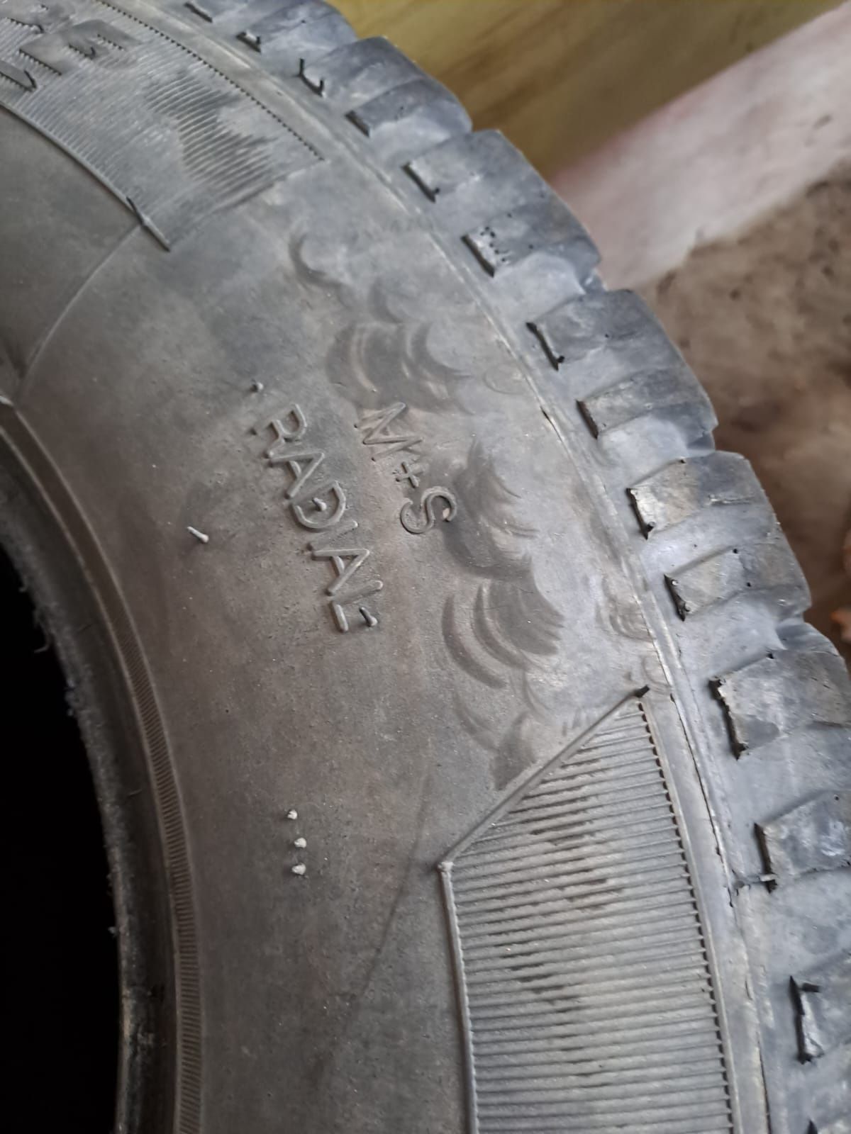 Opony terenowe 4x4 AT 215/80 R16