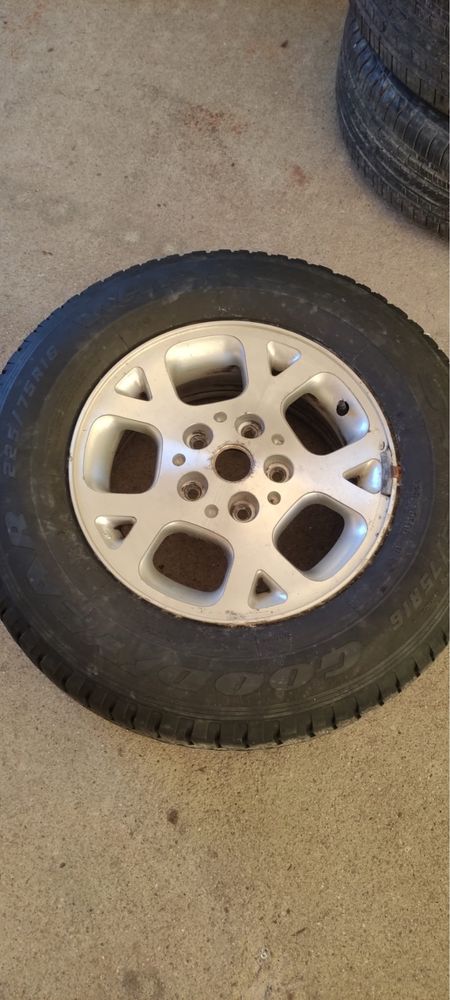 Pneus jeep grand cherokee e highlift
