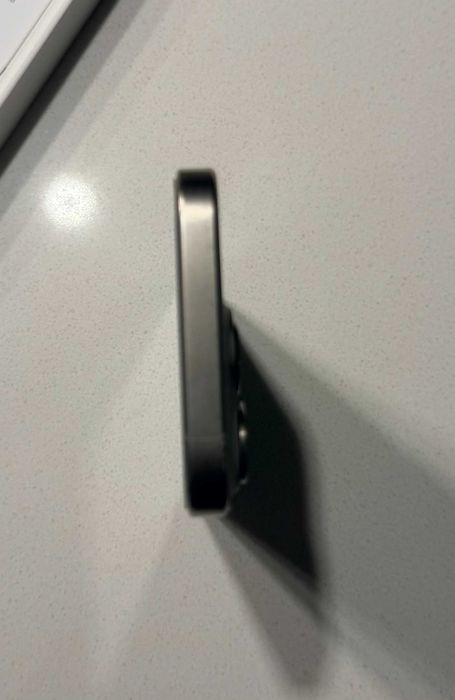 iPhone 15 Pro 256 GB Titânio