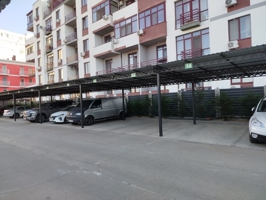 Здаю паркомісце в "Смарт сіті"