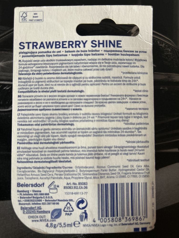 Pielęgnująca pomadka do ust Strawberry Shine NIVEA