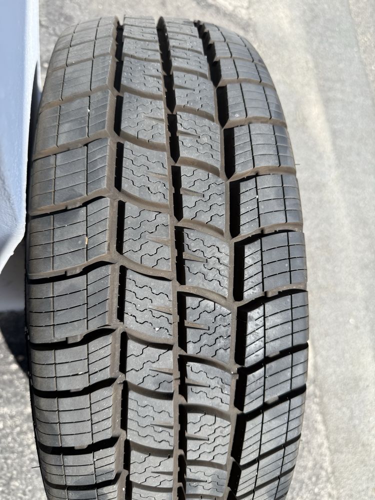 Opona VREDESTEIN COMTRAC 2 215/65R16 stan bdb 2023 rok