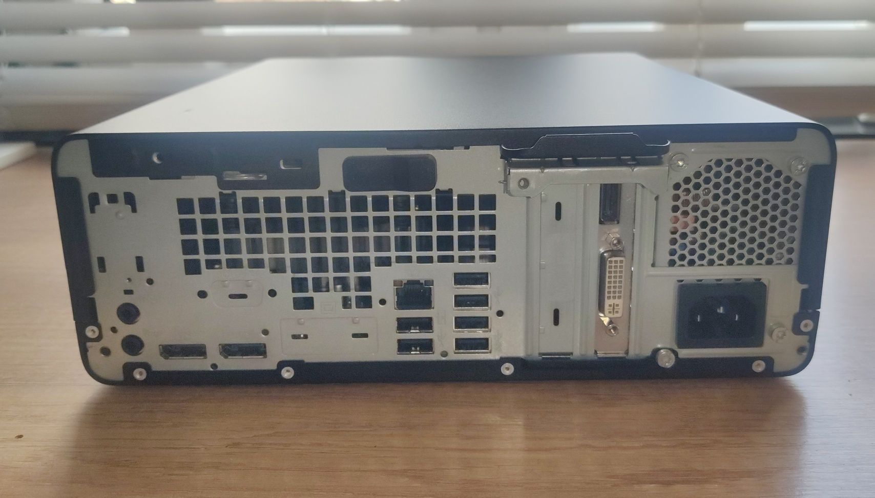 HP ProDesk 600 G3 SFF/SSD NVMe 256GB/i5-6500/DDR4 16GB/WiFi+BT/Win11
