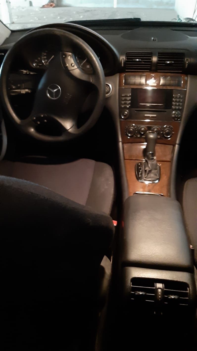 Mercedes classe C ano 2004