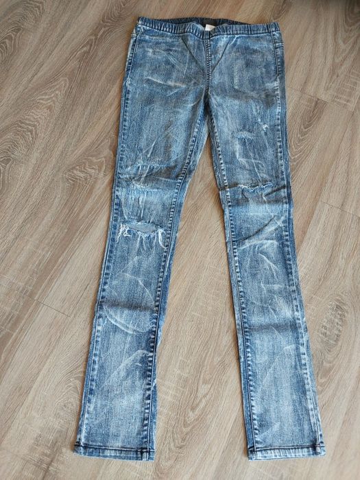 Pieces jegginsy  jeansy skinny na gumce z dziurami Funky Everyone