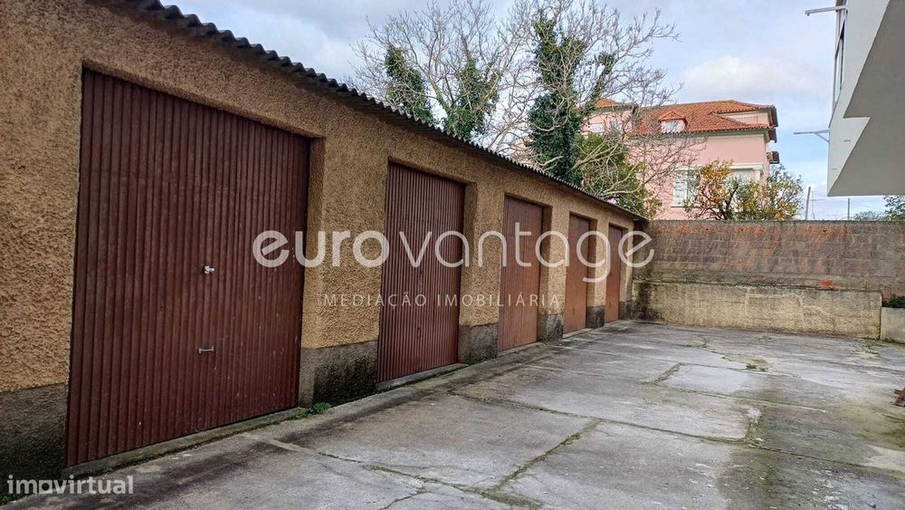 Garagem à venda, Leiria