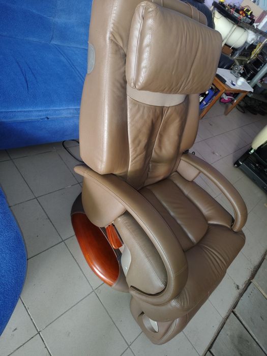 Крісло масажне офісне.