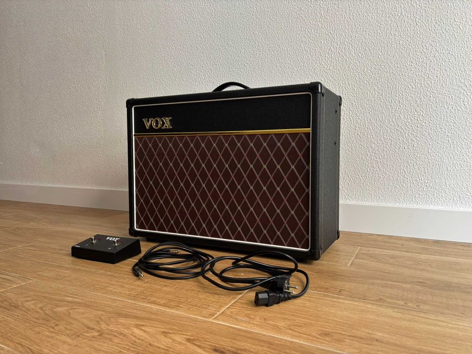 Amplificador Vox AC15 C1 com footswitch e garantia