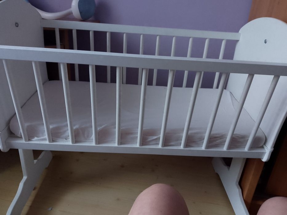 Kołyska z materacykiem