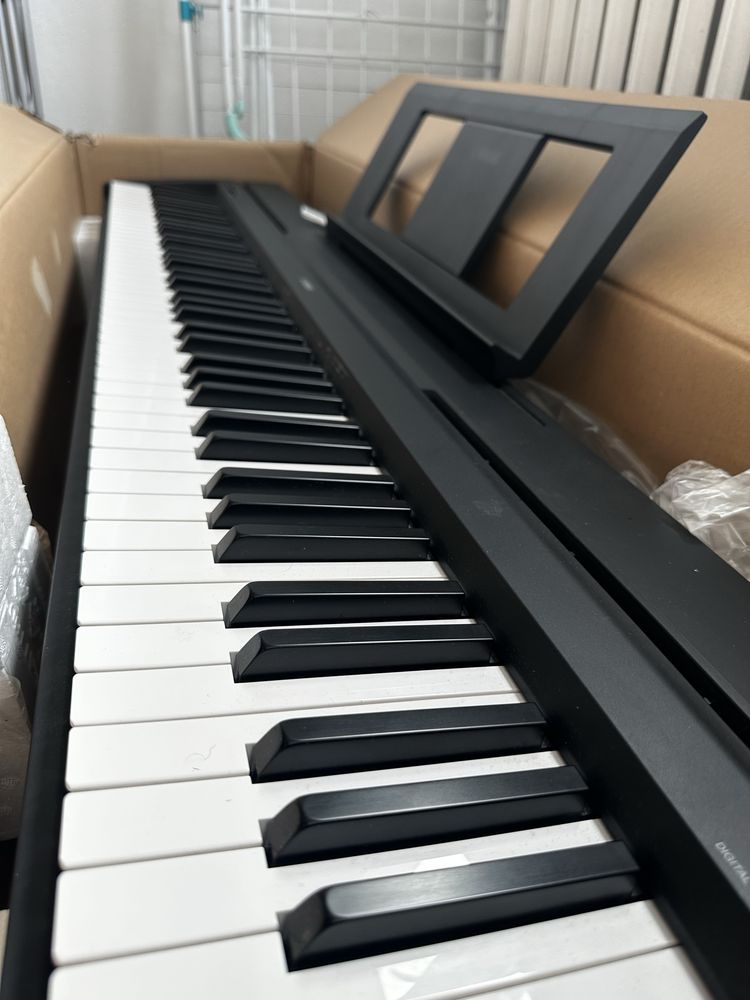 Yamaha P-45B keyboard