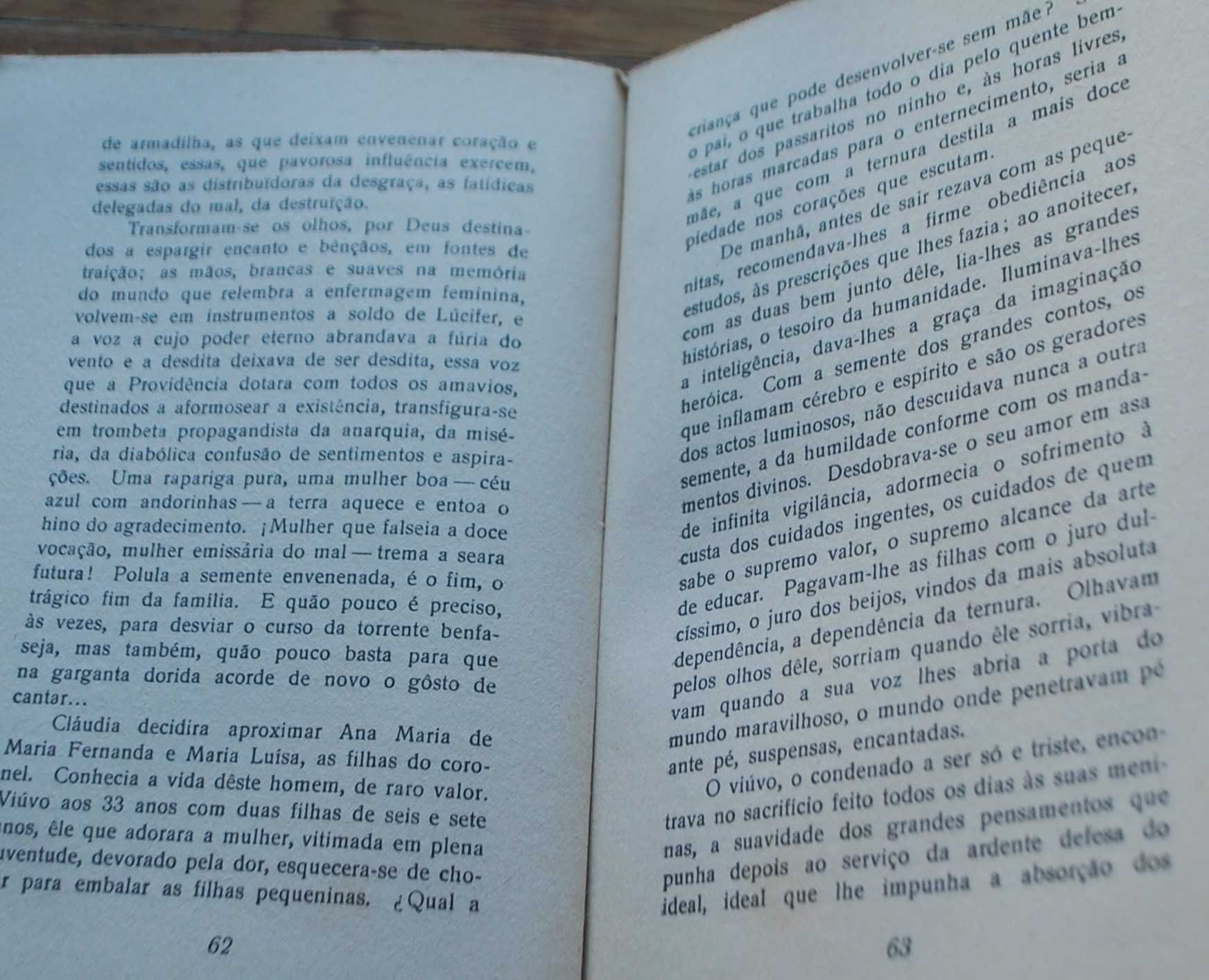 Mil E Um Dias de Maria Henriques Osswald  - 1º Edição 1942