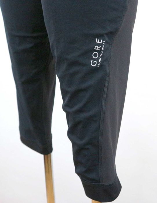 Gore Running Wear Windstopper spodenki do biegania 3/4 L