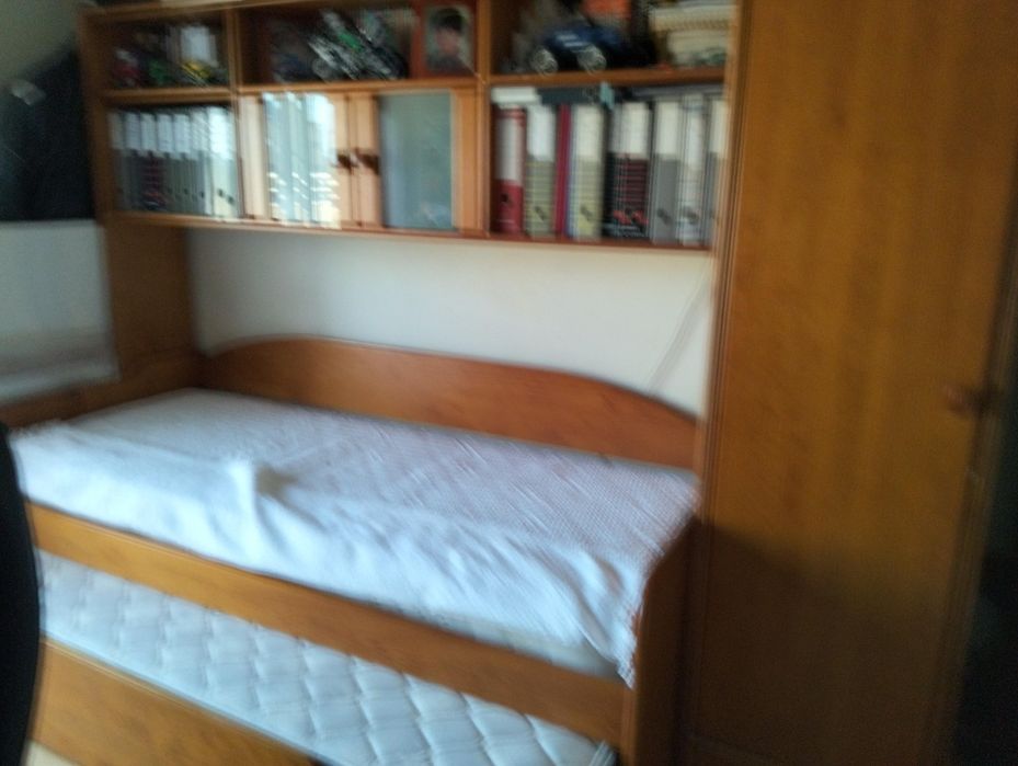 Vende se estúdio em madeira