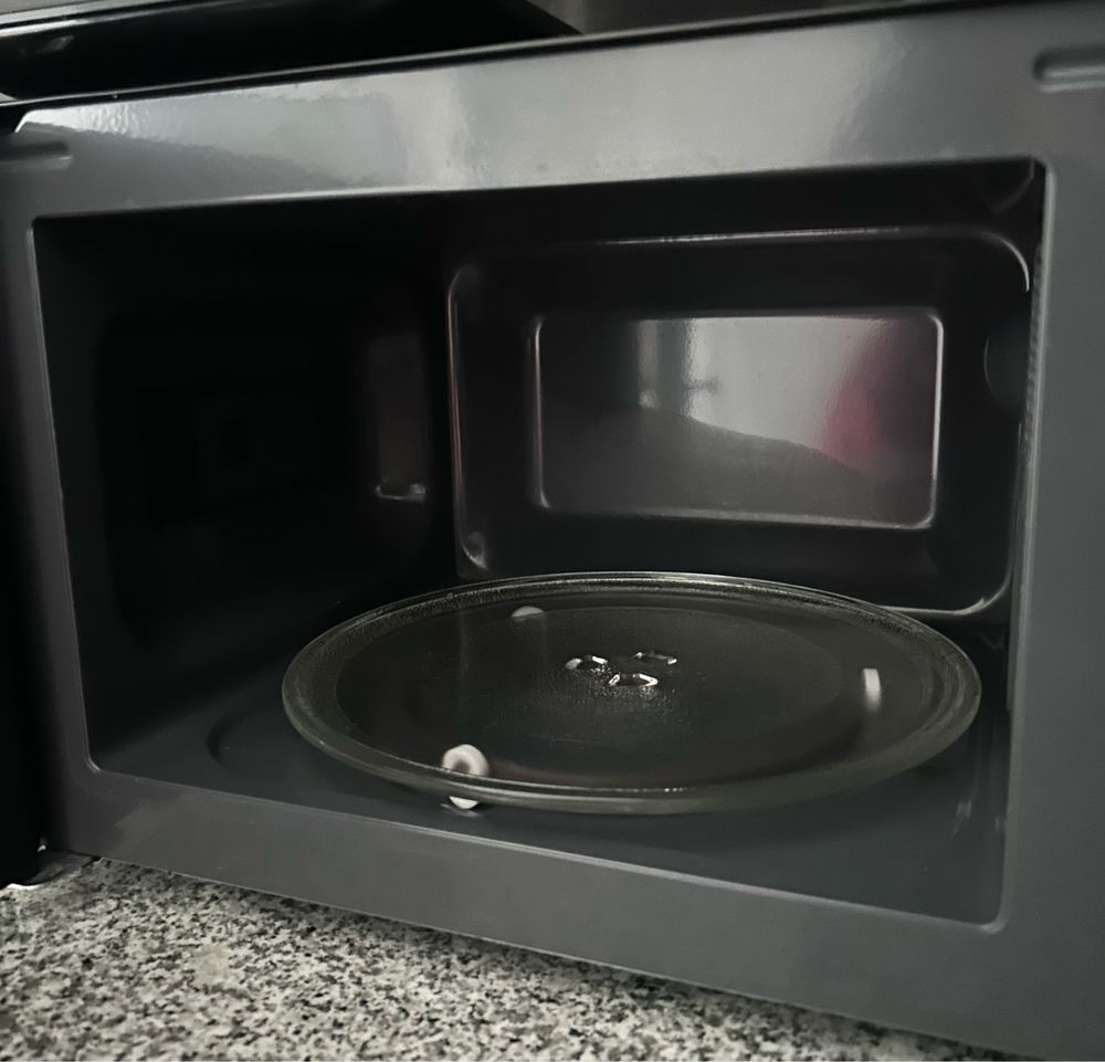 Microondas Preto