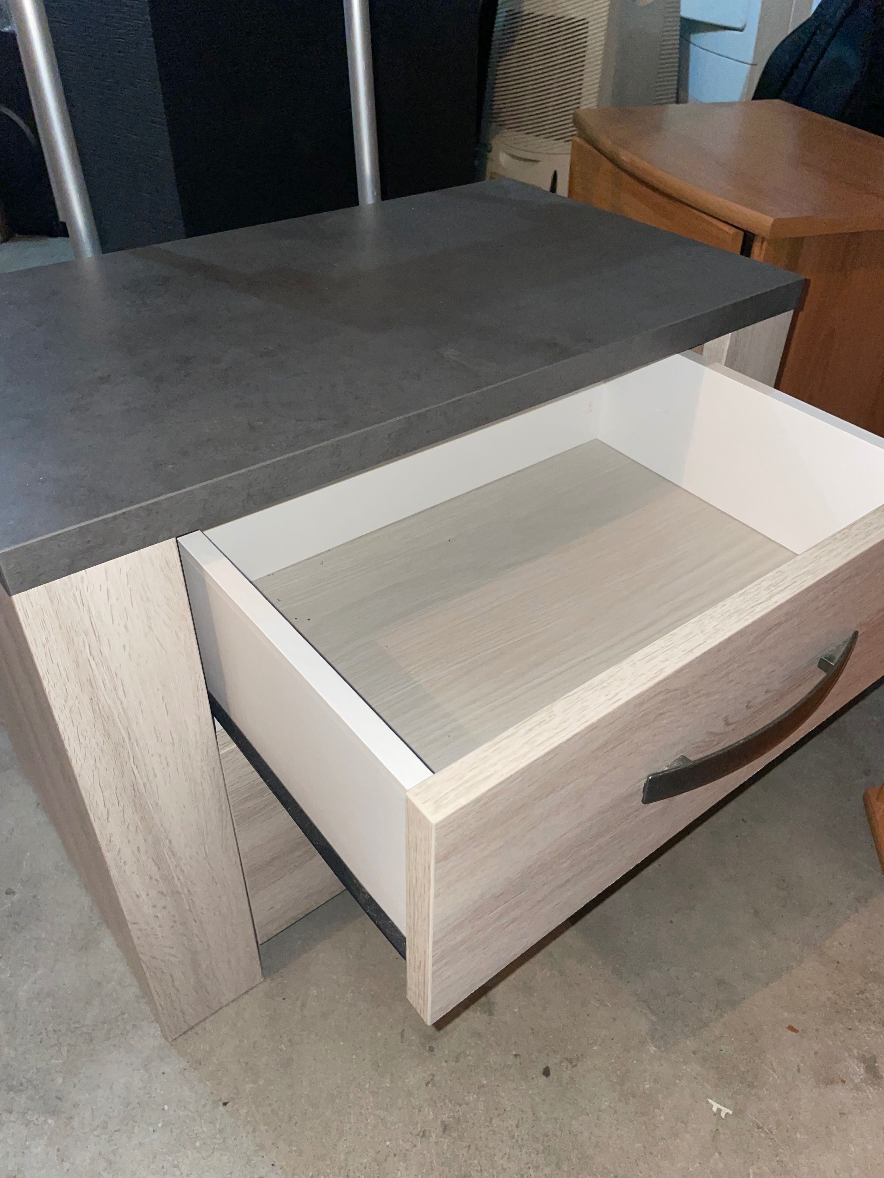 Mesa de cabeceira
