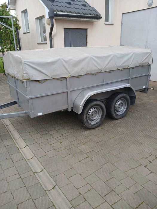 Прицеп легковий двохосний з гальмами