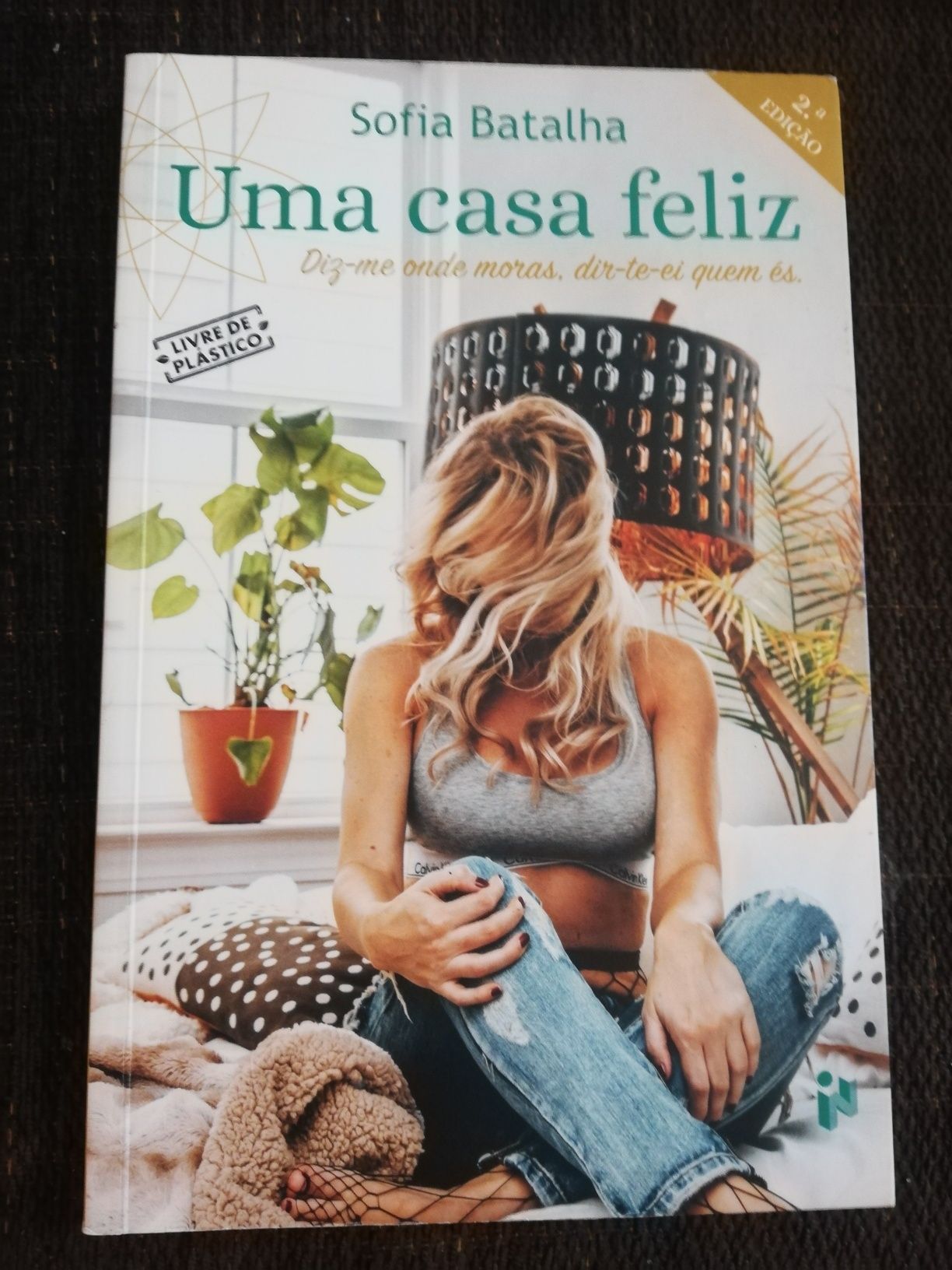 Livro Uma casa feliz