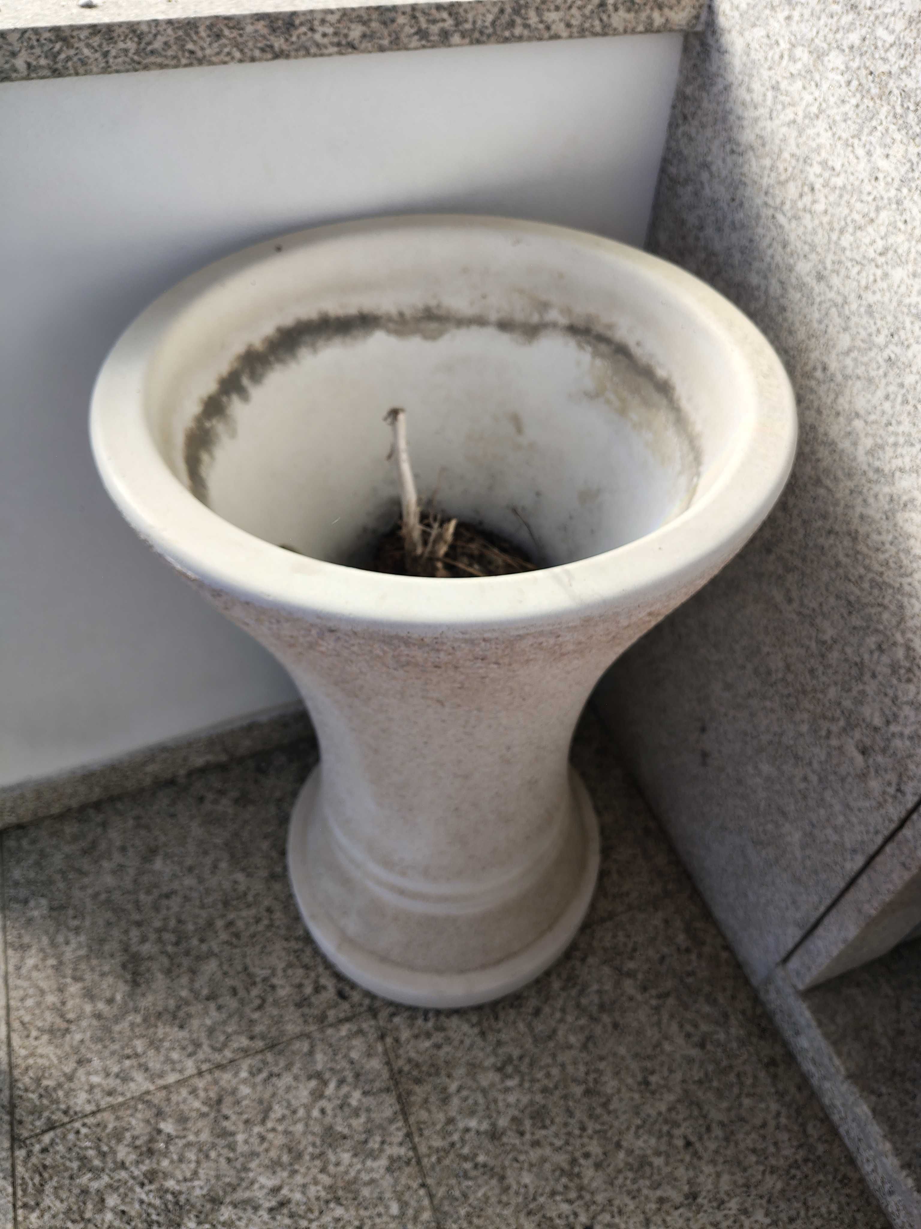 Vaso em Pedra - bom estado