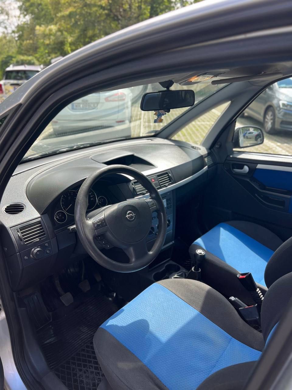 Opel Meriva zadbana klima ekonomiczne auto