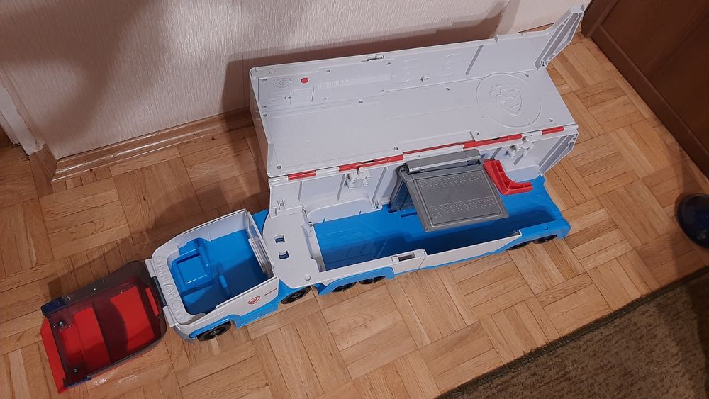 Duży patrolowiec pojazd  psi patrol paw patrol