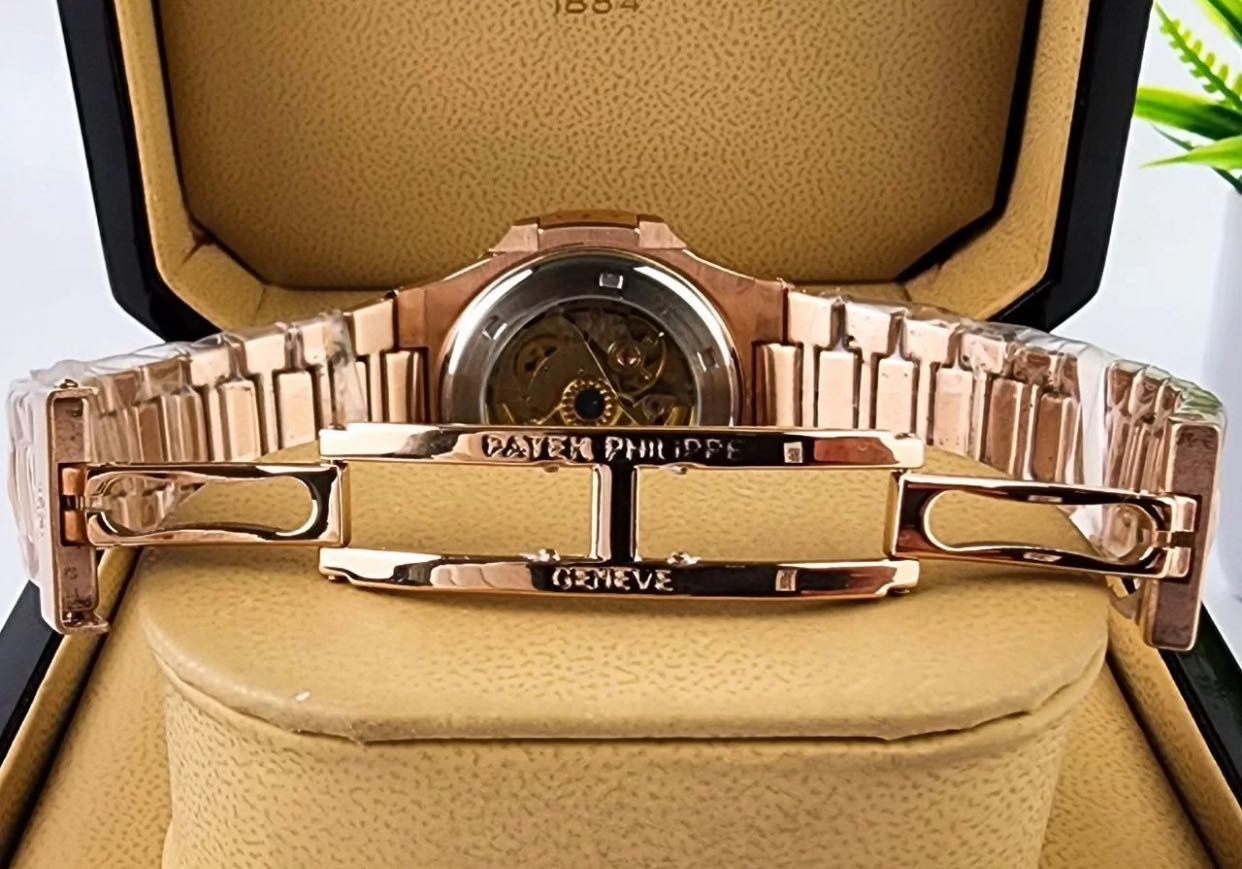 Мужские часы Patek Philippe Nautilus gold