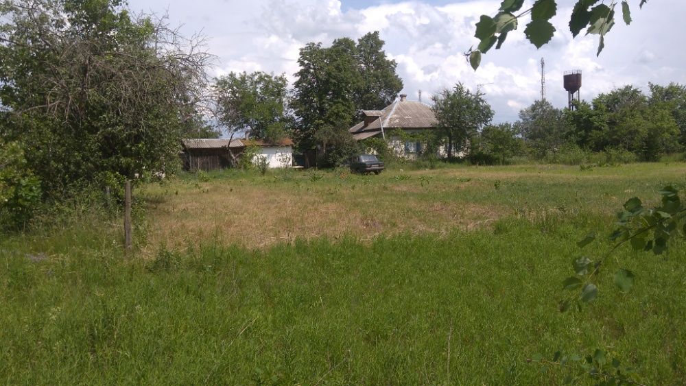 Продам будинок в центрі села Жукин, 35 км від Києва