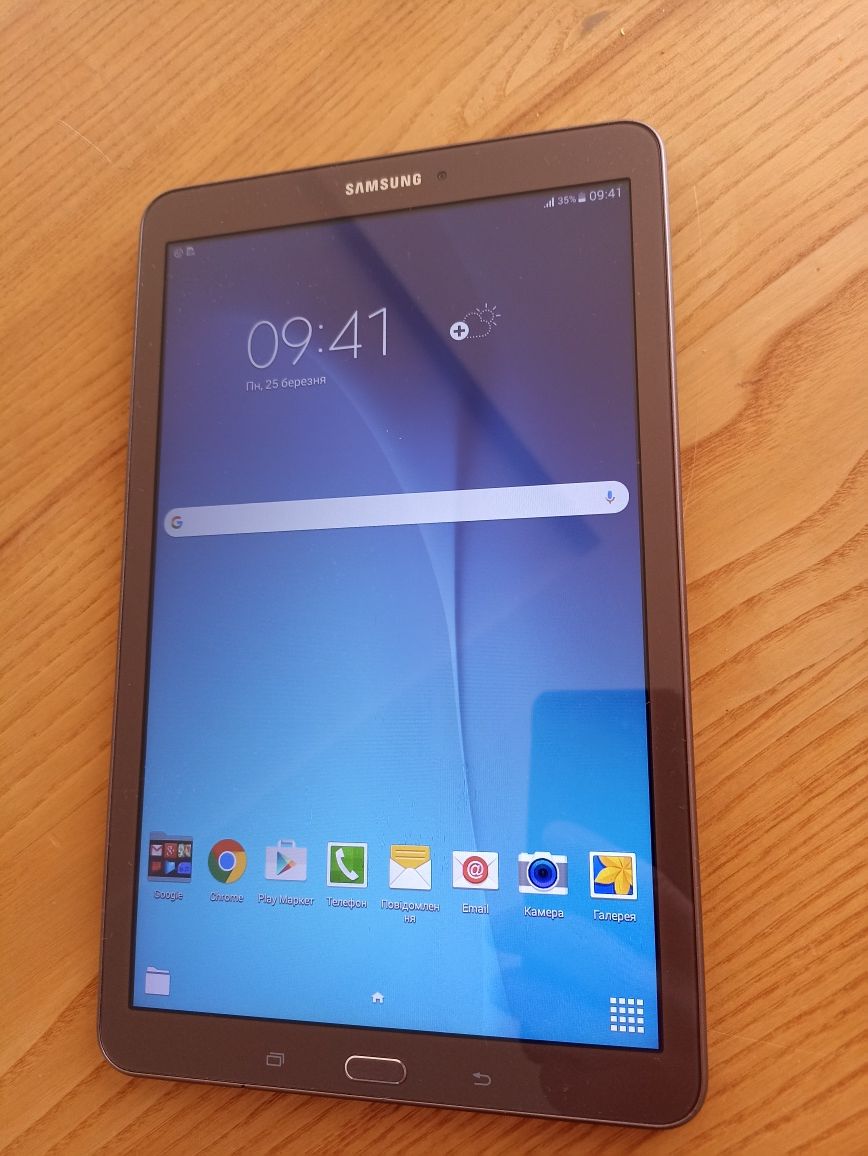 Планшет  Samsung Galaxy Tab E 9.6 SM-T561