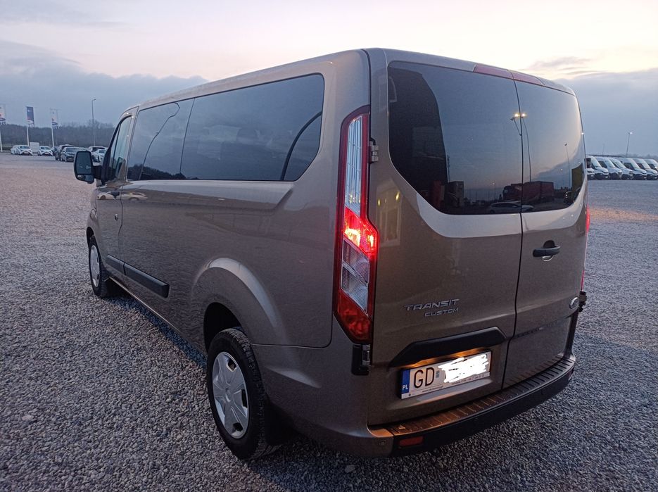 Wypożyczalnia Bus 9 osobowy Ford Custom 170KM