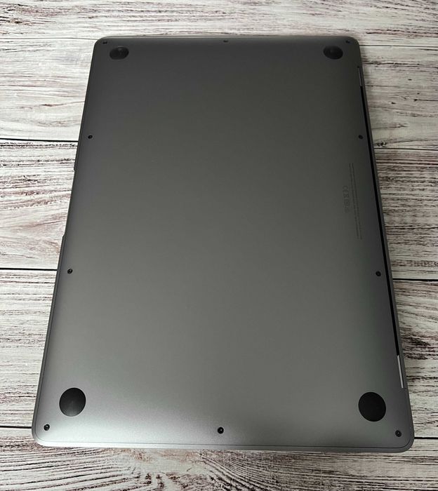 Apple Macbook Air 2020 M1 / 8Gb / SSD 512Gb