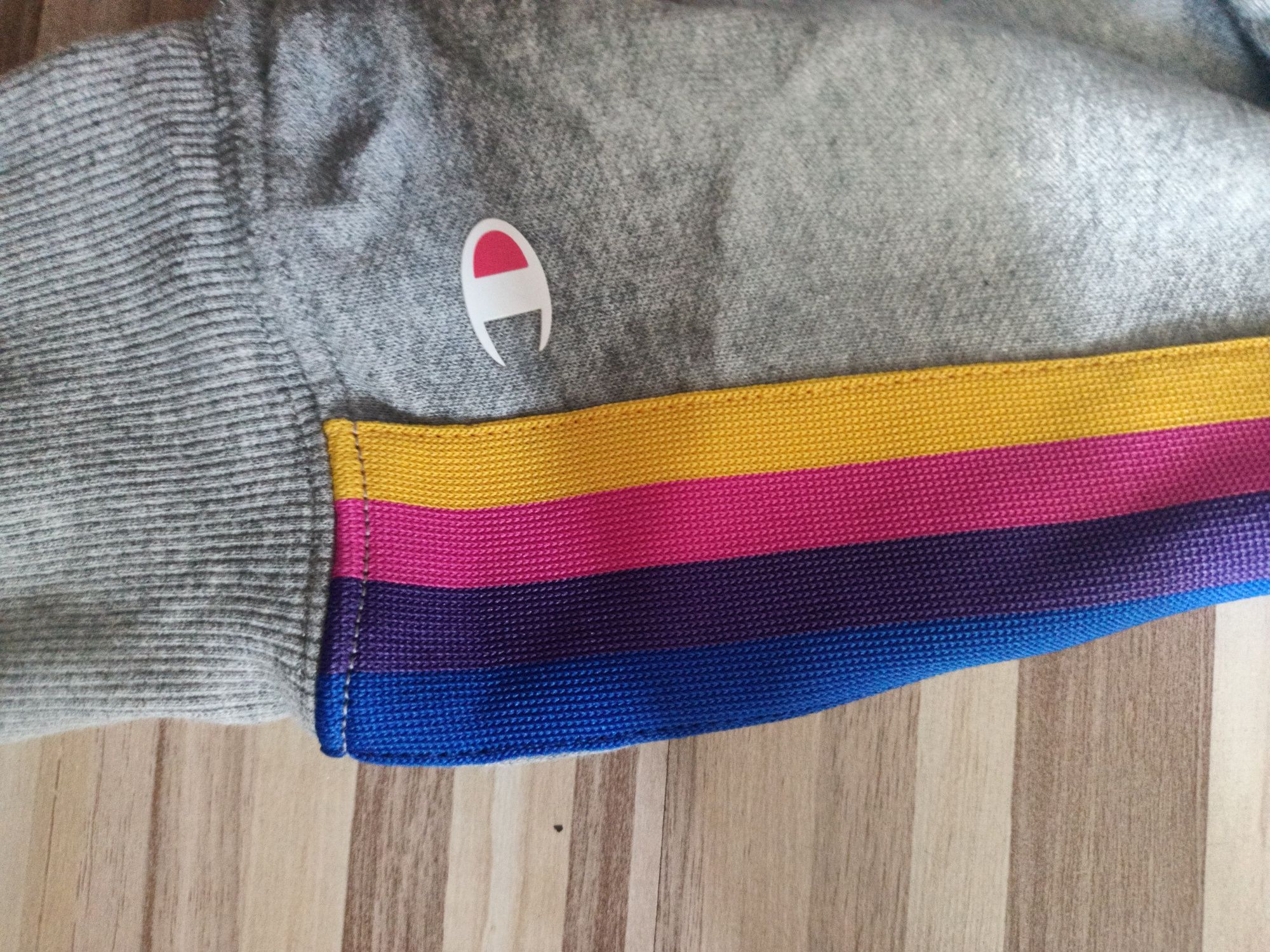Krótka bluza champion rozmiar XS-M