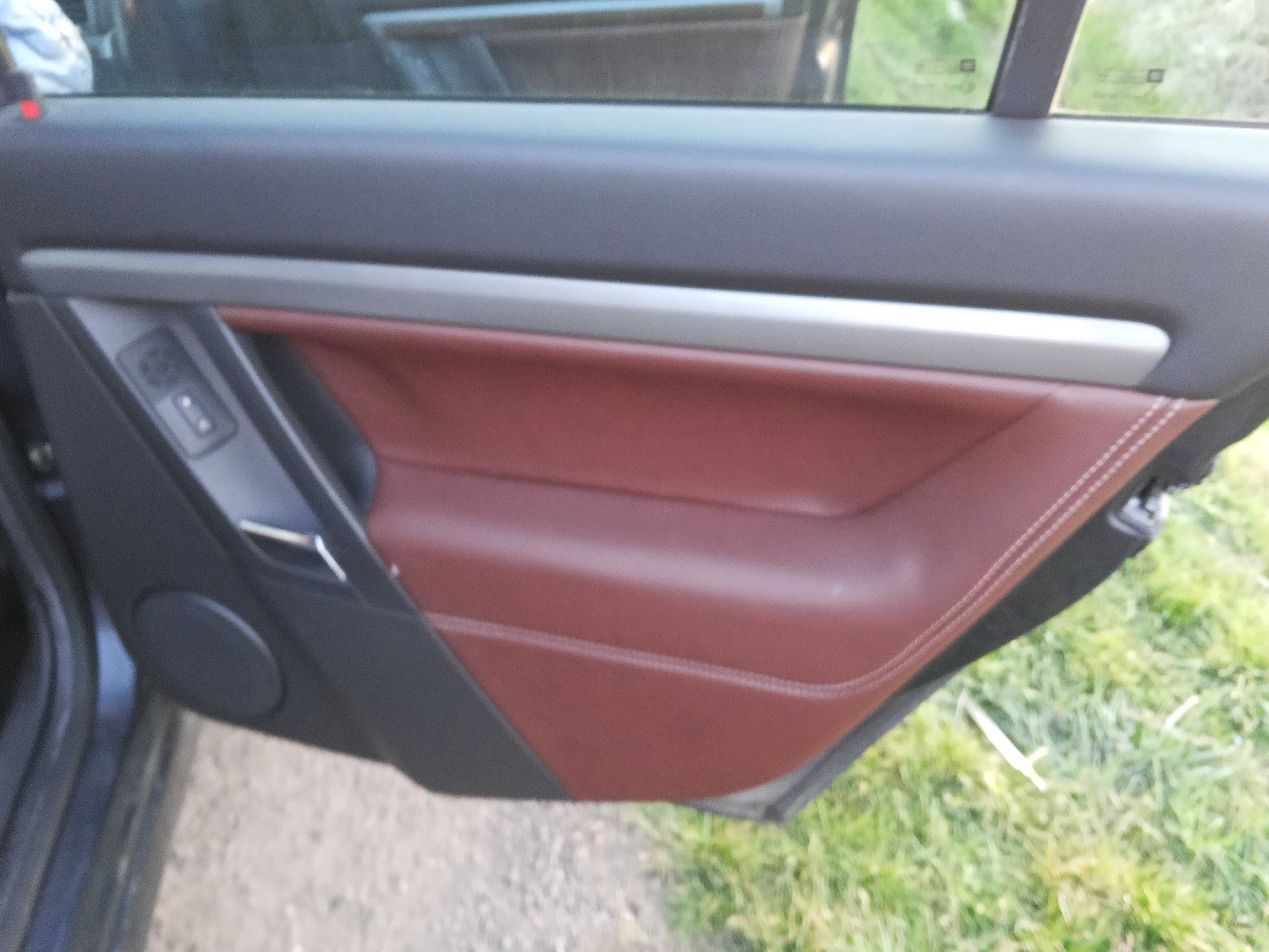 Półskóra Opel Signum czerwona