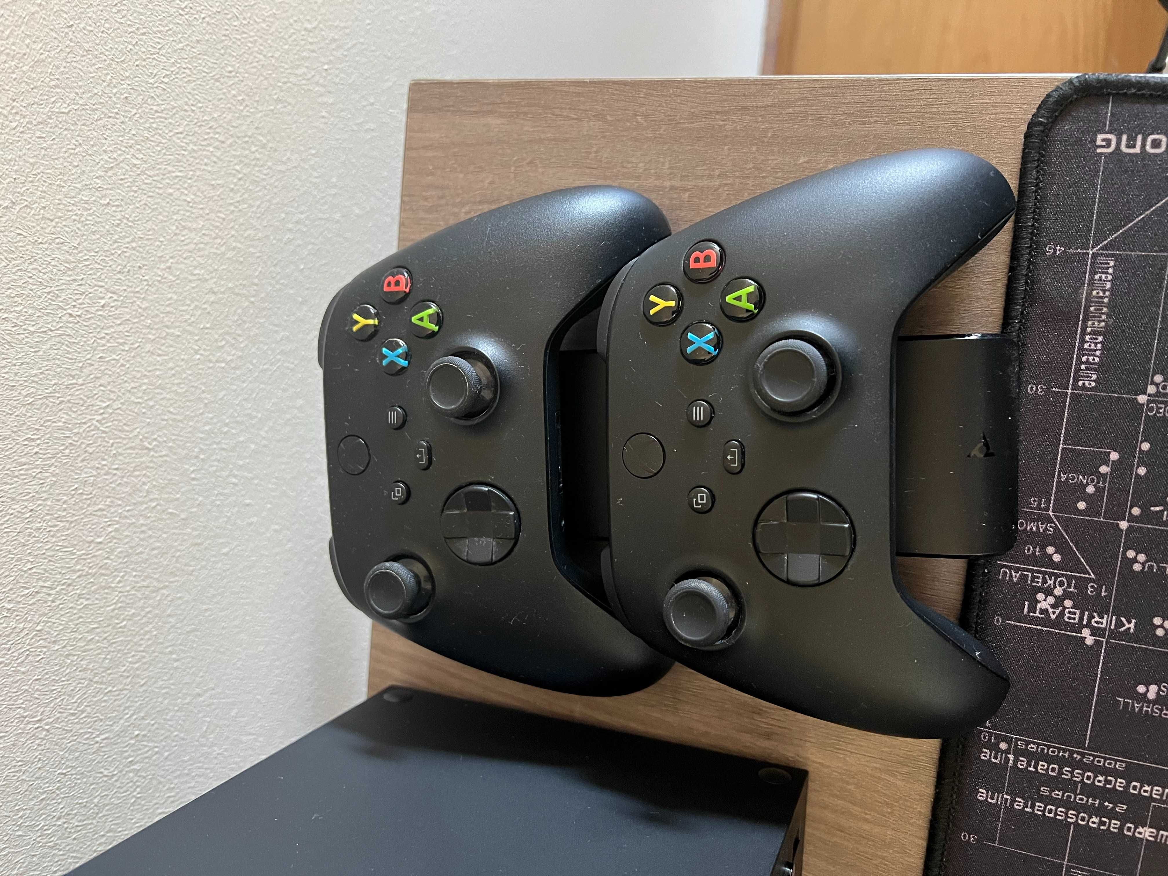 Xbox Series X 1TB + 2 Comandos + Baterias