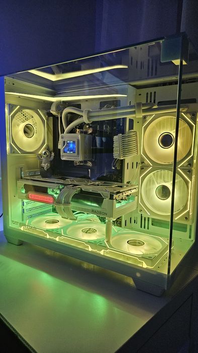 Bialy Komputer Gamingowy/AM5 7500F/RX 9070 16 GB/32 Gb DDR5/1 Tb SSD/