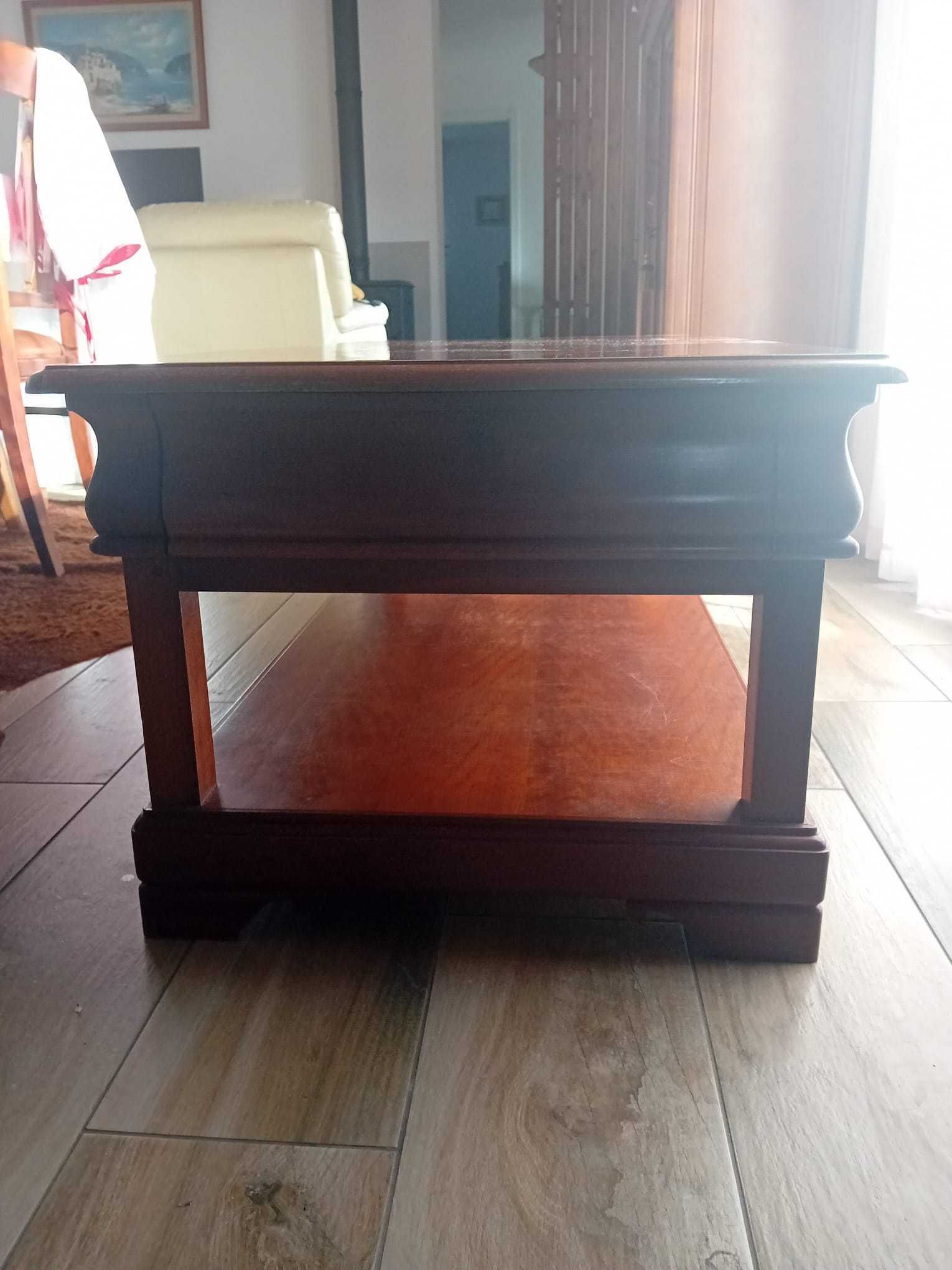 Mesa de centro em cerejeira maciça (estilo Luis Filipe)