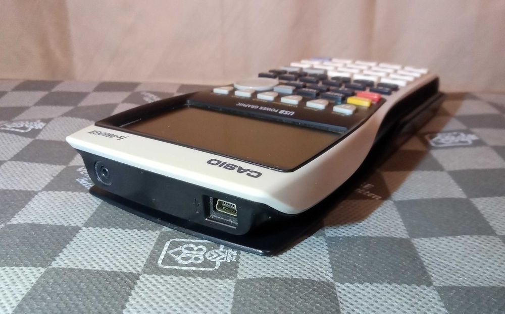 Графический инженерный калькулятор Casio fx-9860GII / програмируемый