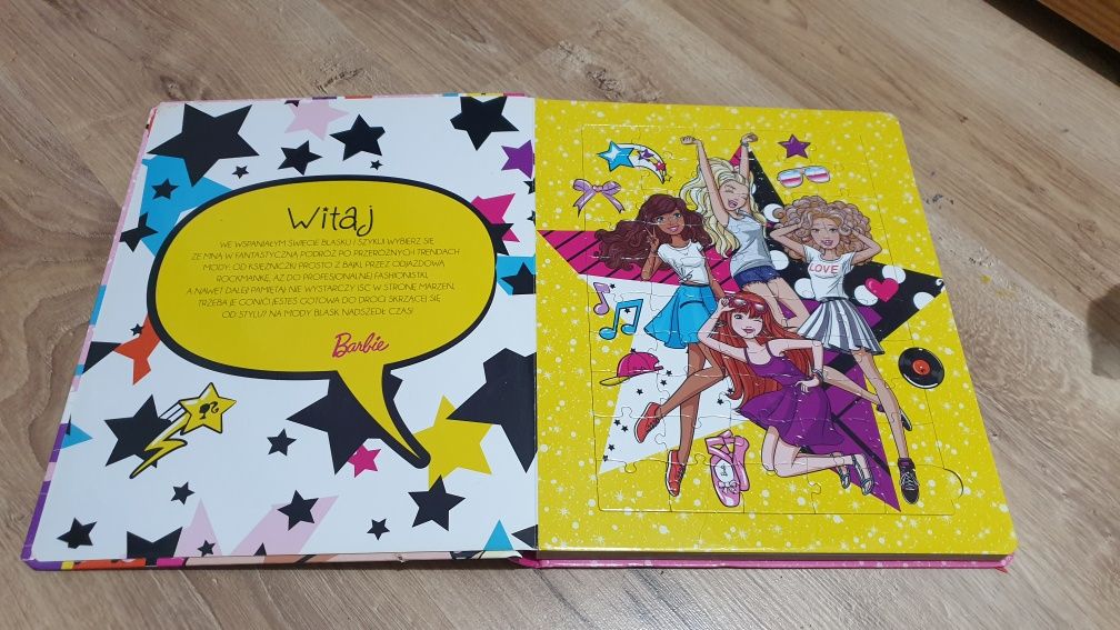 Książka Barbie z Puzzlami "Wielkie układanie 50 elementów"