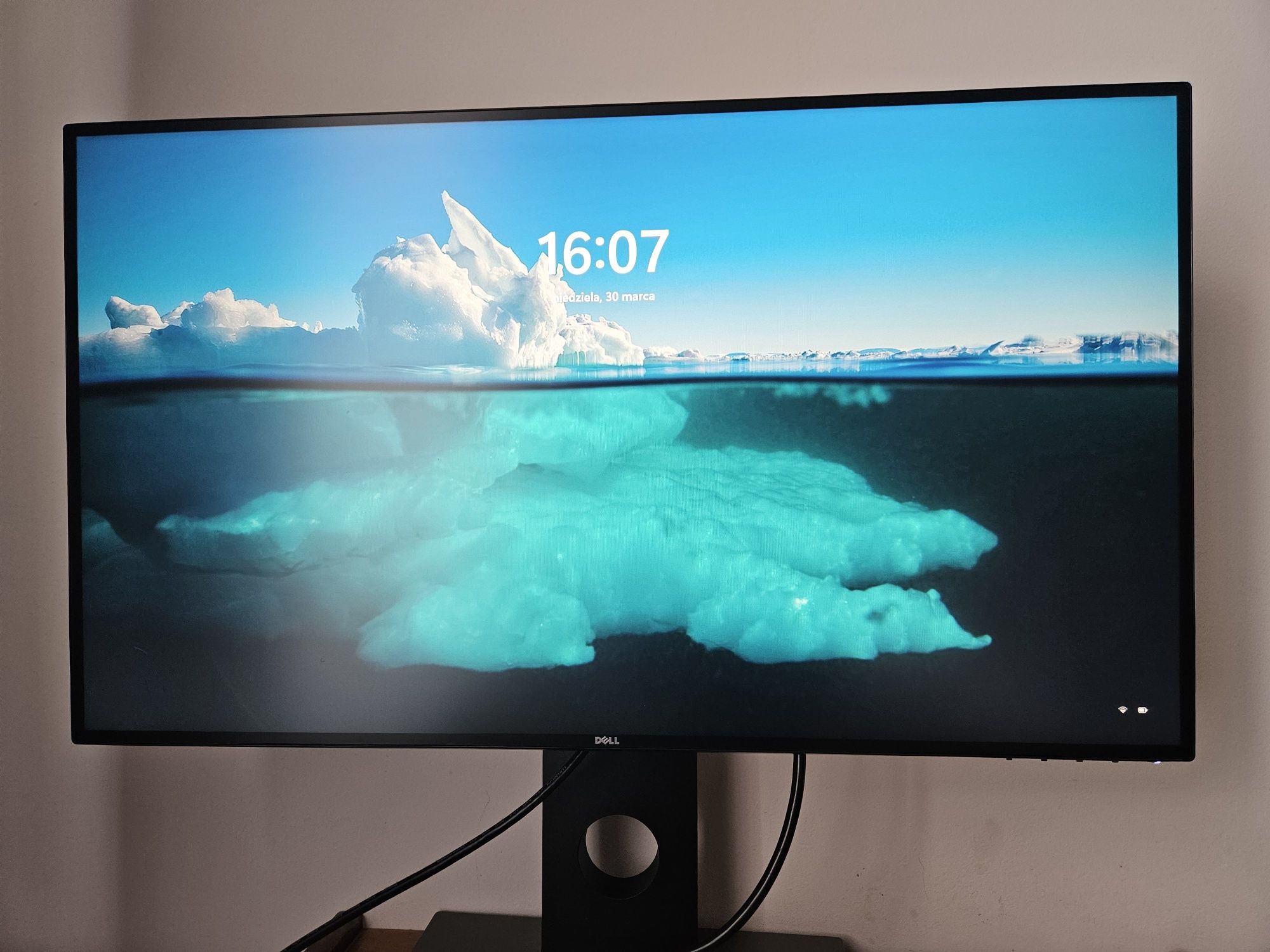 Monitor Dell 27" U2717D 2560 x 1440 (WQHD) PIVOT