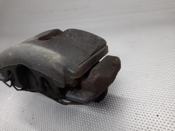 Pinça travão / maxila de travão frente direita AUDI A3 (8P1)