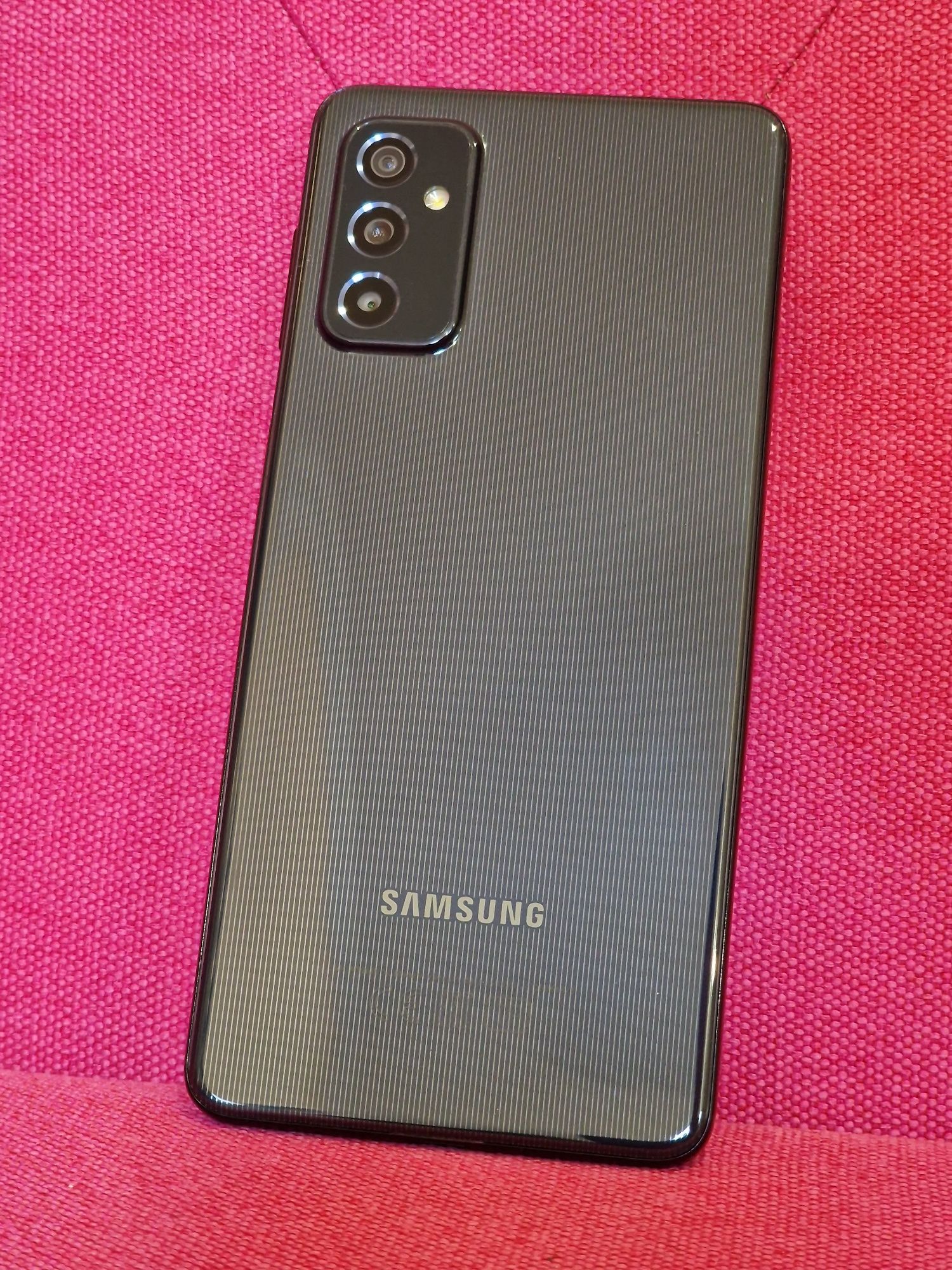 Телефон Samsung М52 5G