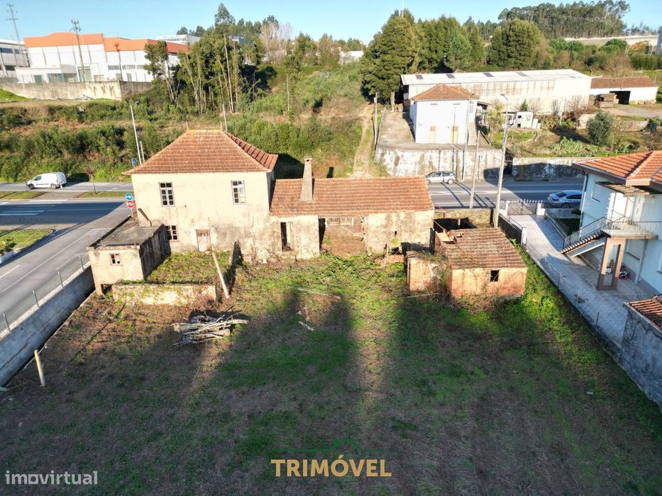 Moradia para restaurar na Avenida da Liberdade