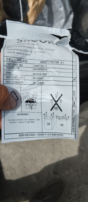 Big bags em rede e com válvula de descarga. 95x95x120cm