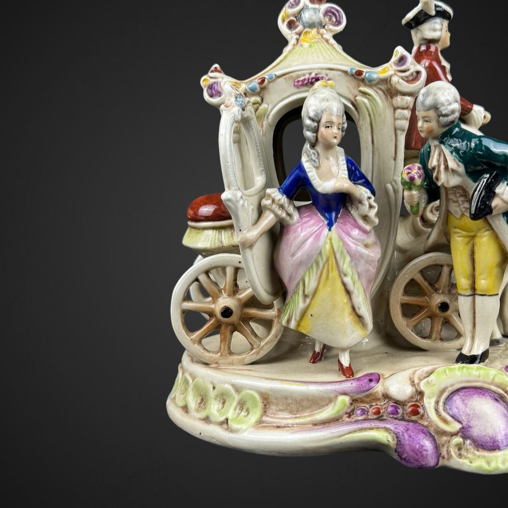Figurka niemiecka porcelanowa karoca z końmi B51/071413