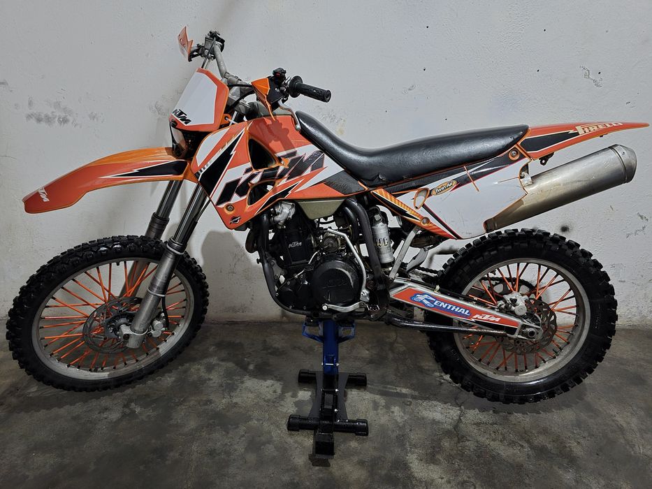 Mota de cross Ktm Lc4 620cc 4 tempos (troco por moto 4)

Boas tenho pa